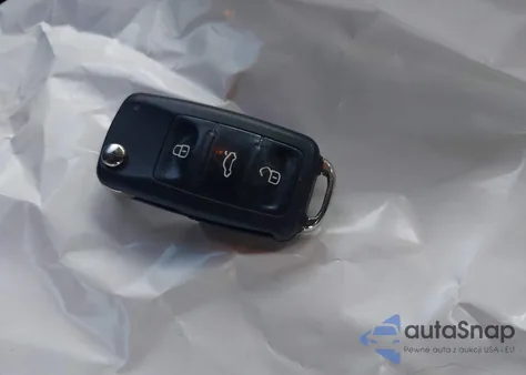 2013 Volkswagen Golf 2.0L Tdi 4-Door from USA, damaged, VIN WVWDM7AJ1DW038877